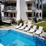 Апартаменты With A Swimming Pool Jadranovo, Crikvenica - 12921 *